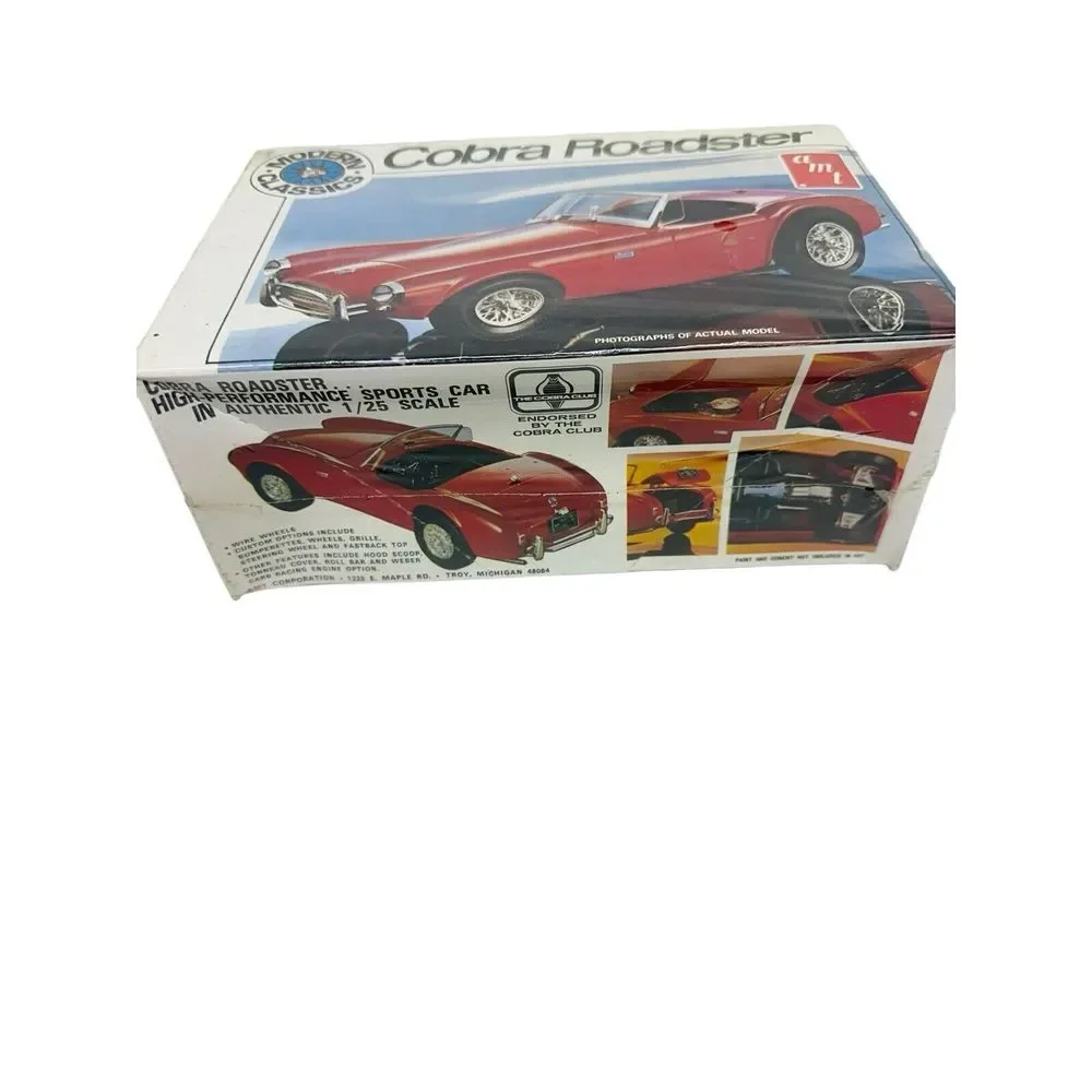 AMT Cobra Roadster Modern 1:25 Scale Classics Model Kit #T414 Factory Sealed NOS